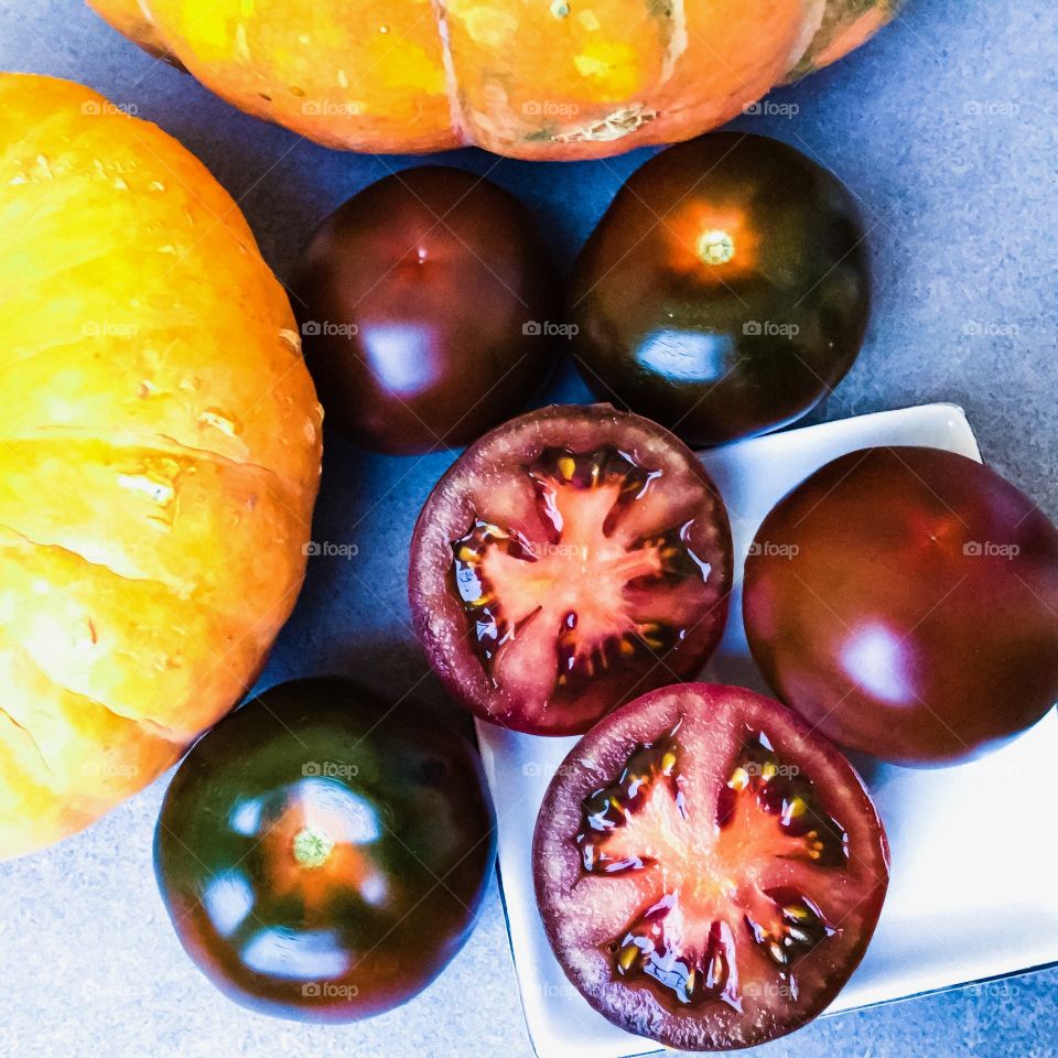 Tomatoes Brown Pumpkins 