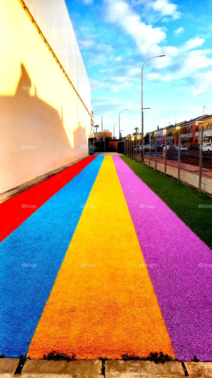 Cesped artificial arcoiris pista polideportivo