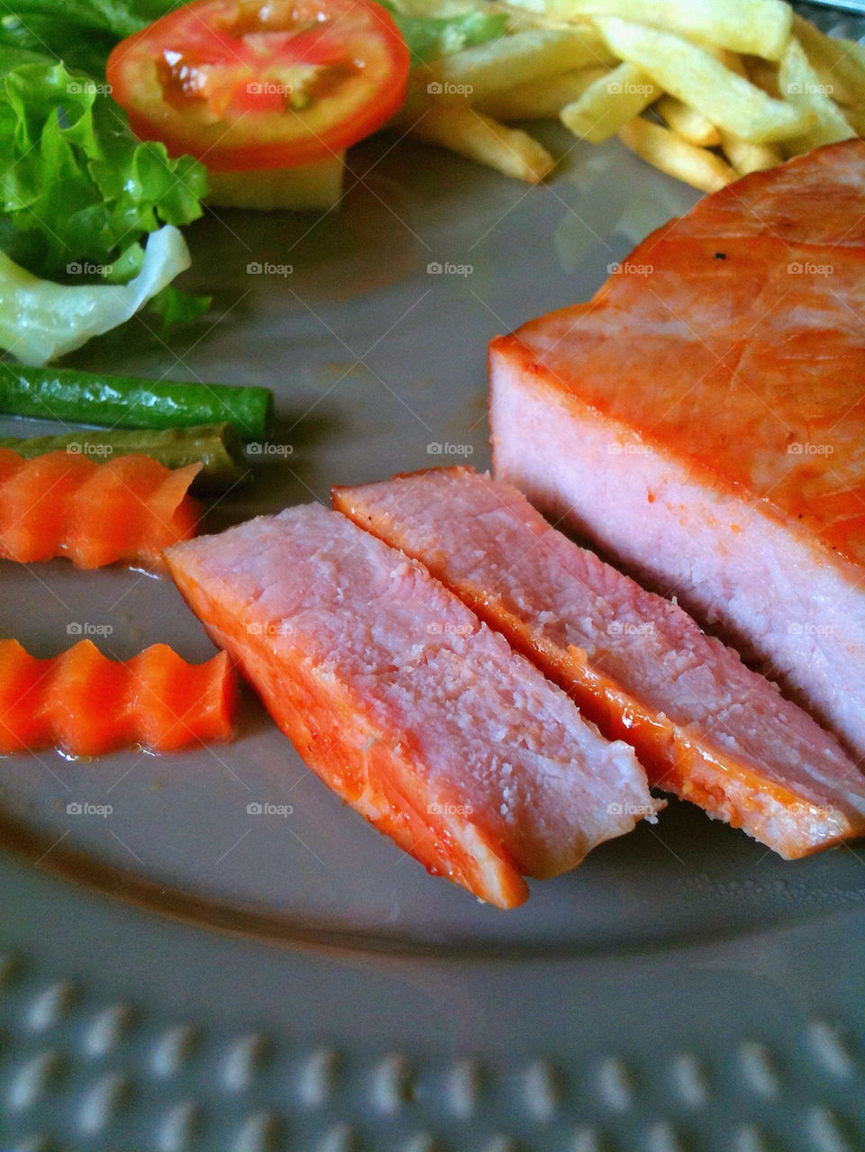 restaurant tomato lettuce carrot by sonchai