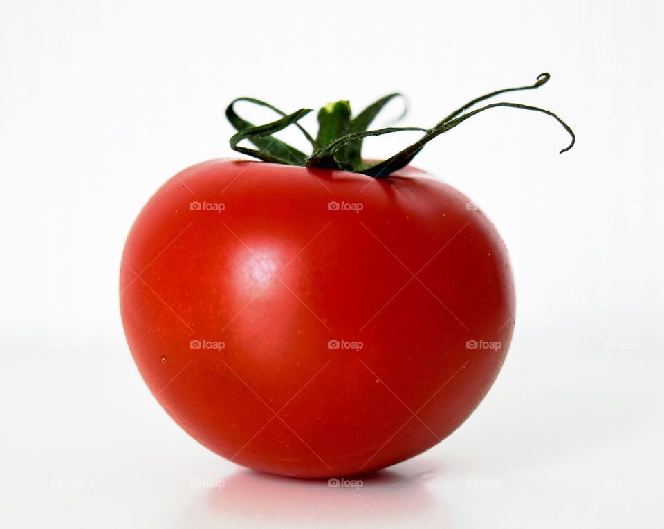 Red tomato, cut out, isolate