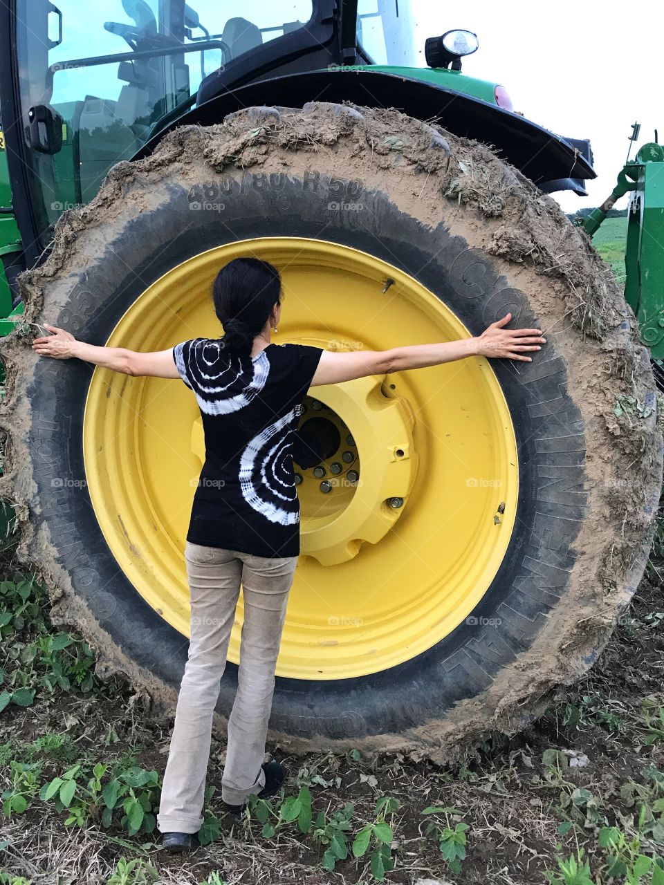 John deer tire the length of the arms