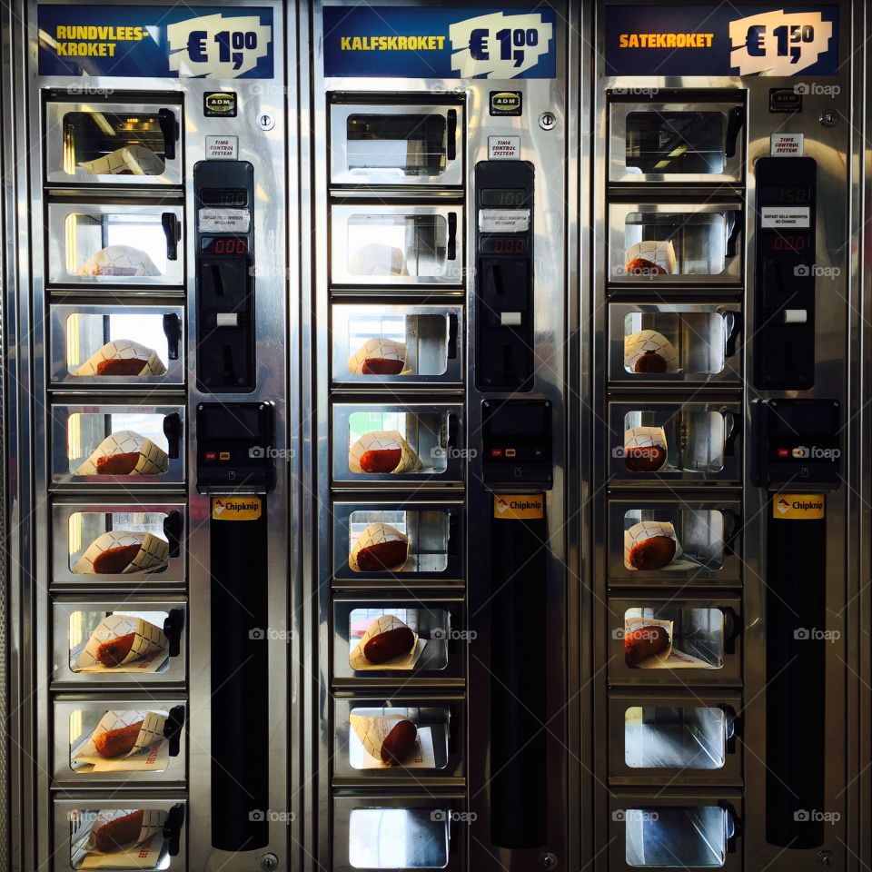 Dutch fastfood snack machine