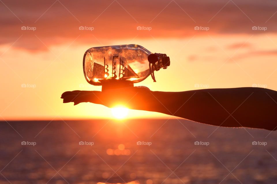 Ship in a bottle 