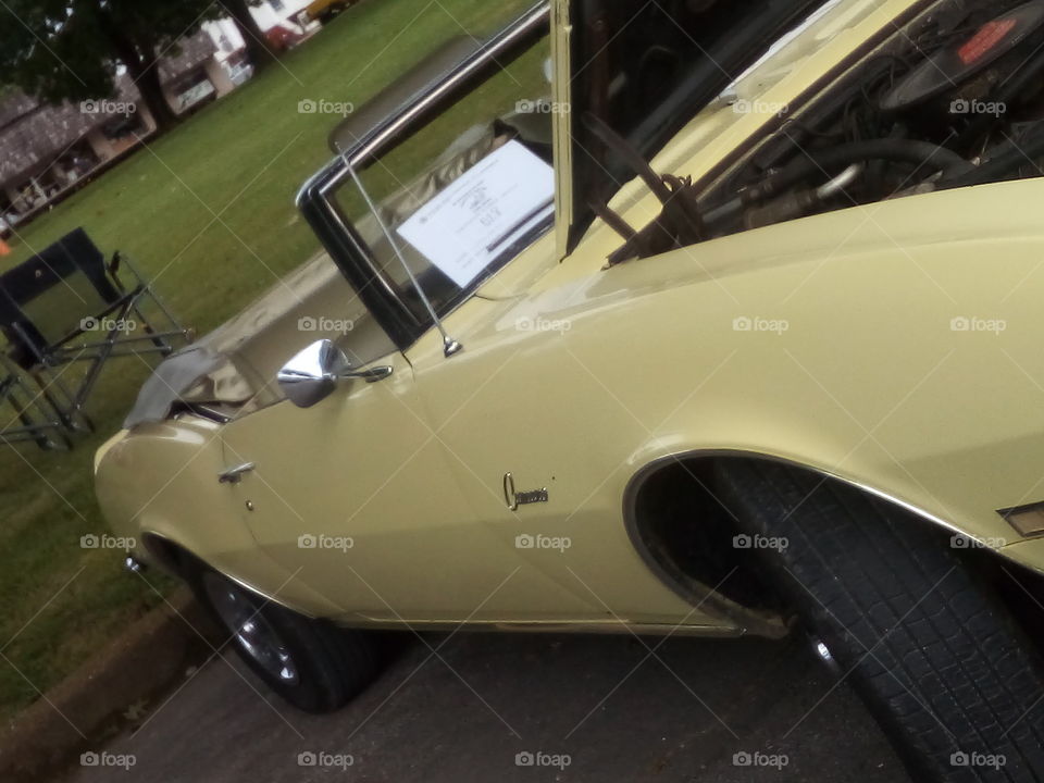 wish this was my Camaro,  another picture from the car show last week. nothing better than a convertible.