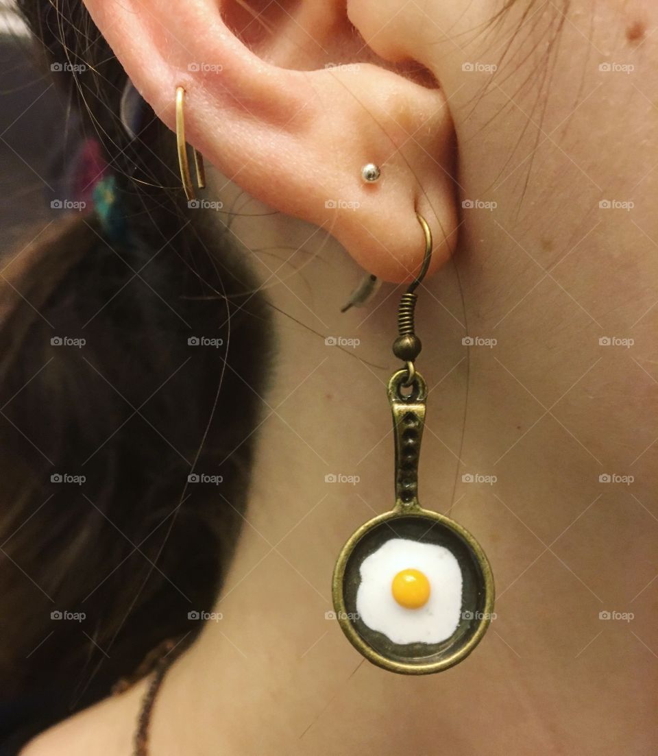 Fried egg earrings 