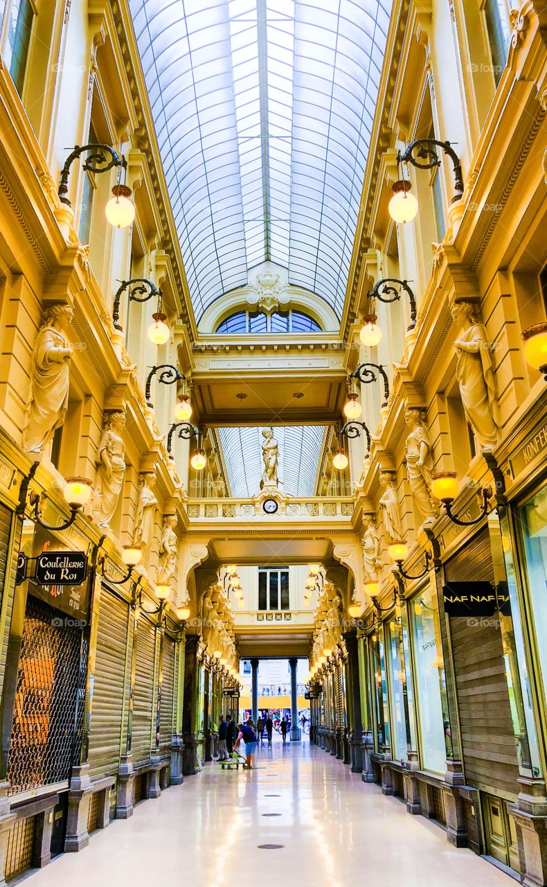 Commercial gallery in the city of Brussels 