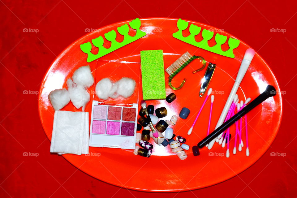 Makeup to wake up to red!