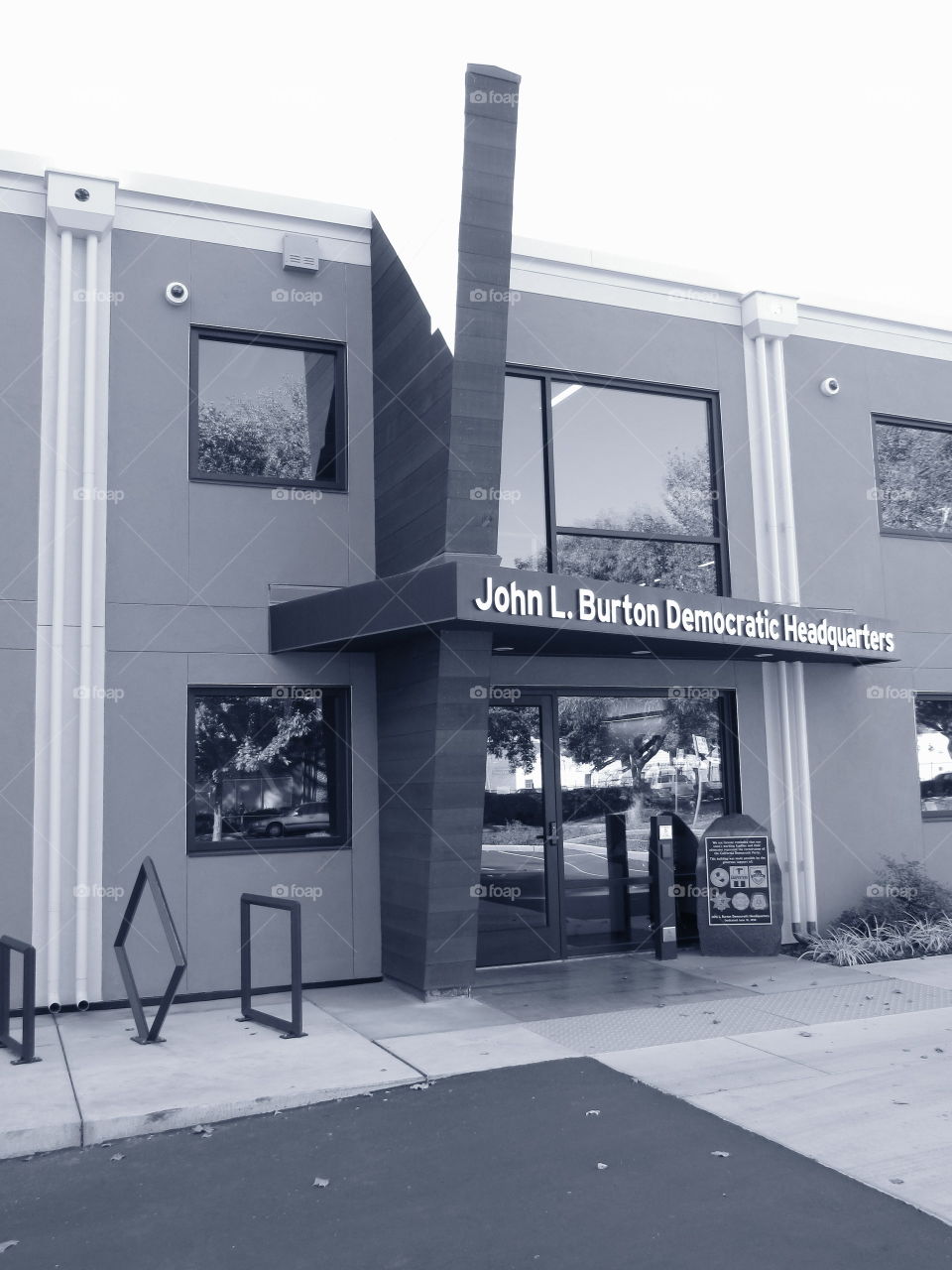 black and white architecture. in downtown Sacramento taking pictures