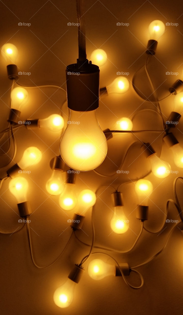 Many lit up bulbs