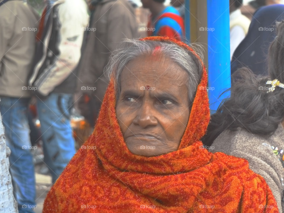 woman old india person by wildswimmer
