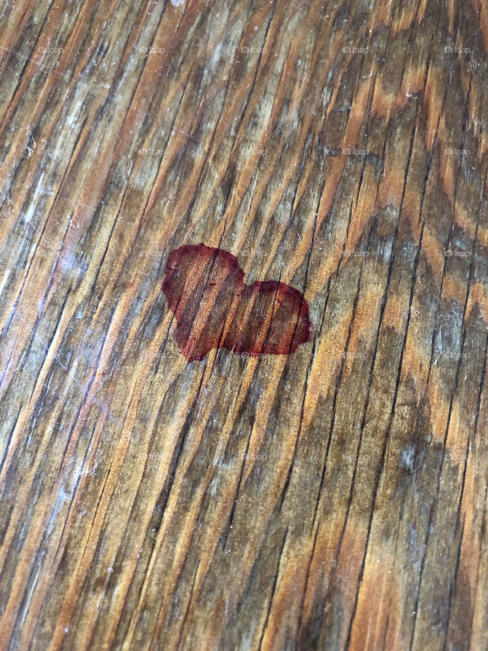 Spilled wine with style