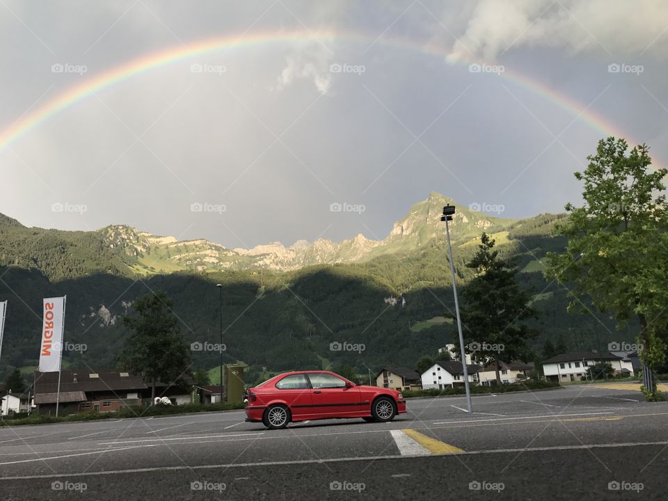 BMW323ti unterm Regenbogen 