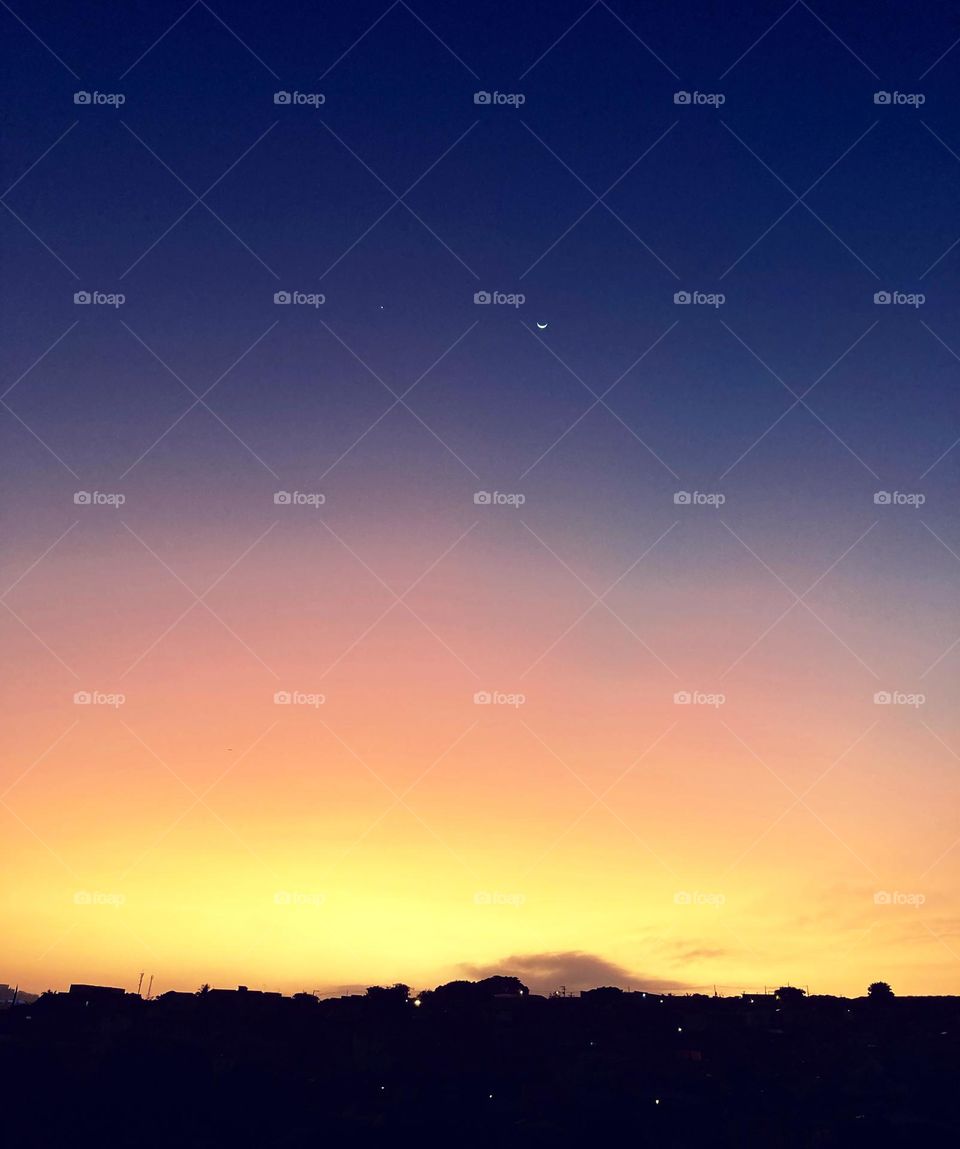 🌄🇺🇸 An extremely beautiful dawn in Bragança Paulista, interior of Brazil. Cheer the nature! / 🇧🇷 Um amanhecer extremamente bonito em Bragança Paulista, interior do Brasil. Viva a natureza! 