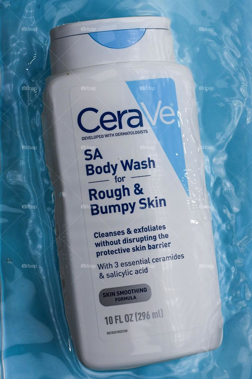 Cerave will always be one of the best drug store skincare brands out there! It helped me with my breakouts