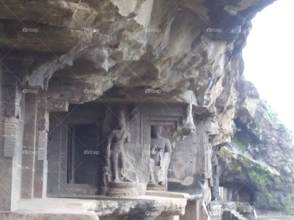 Ancient Cave of Ellora in India
excavated almost 1500yers i.e. 500 to 700 A.D.
Buddha statue in Cave no 2