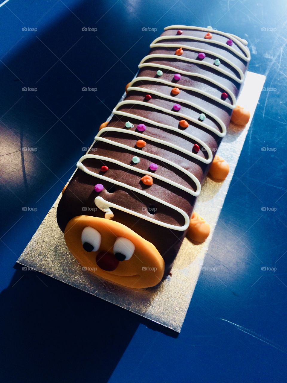 Fun and Cute Caterpillar Cake 