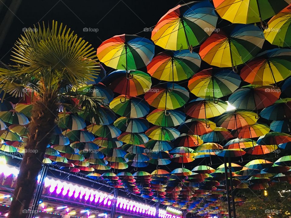 Небо из зонтиков;)