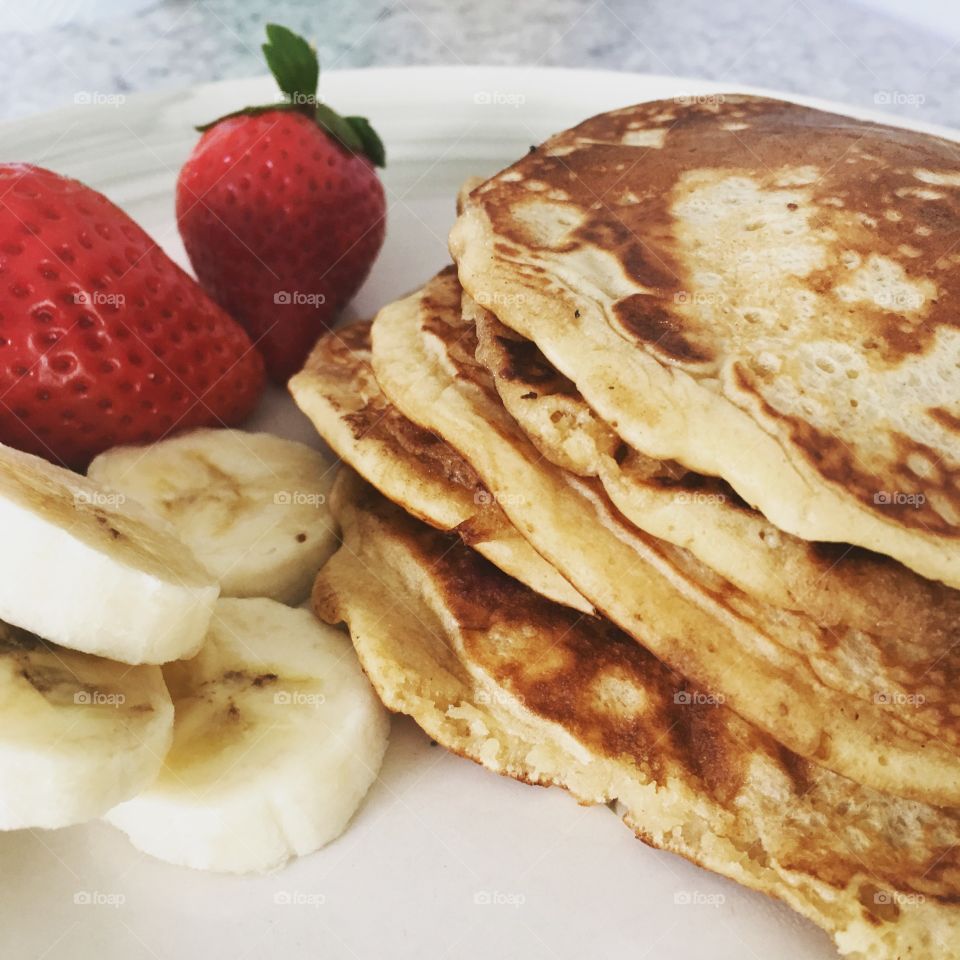 American style pancakes with fruit