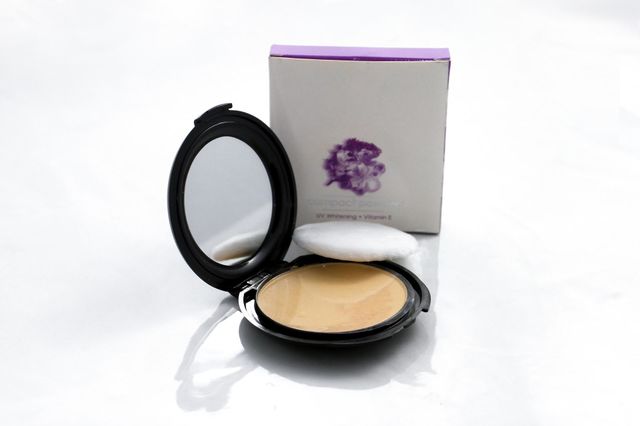 Compact powder