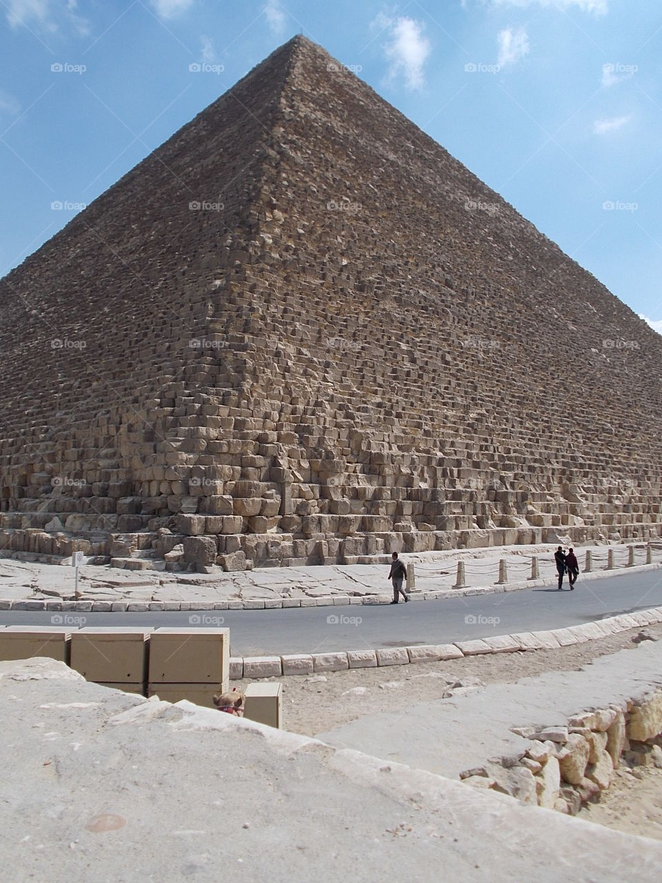 Side view of the main pyramid