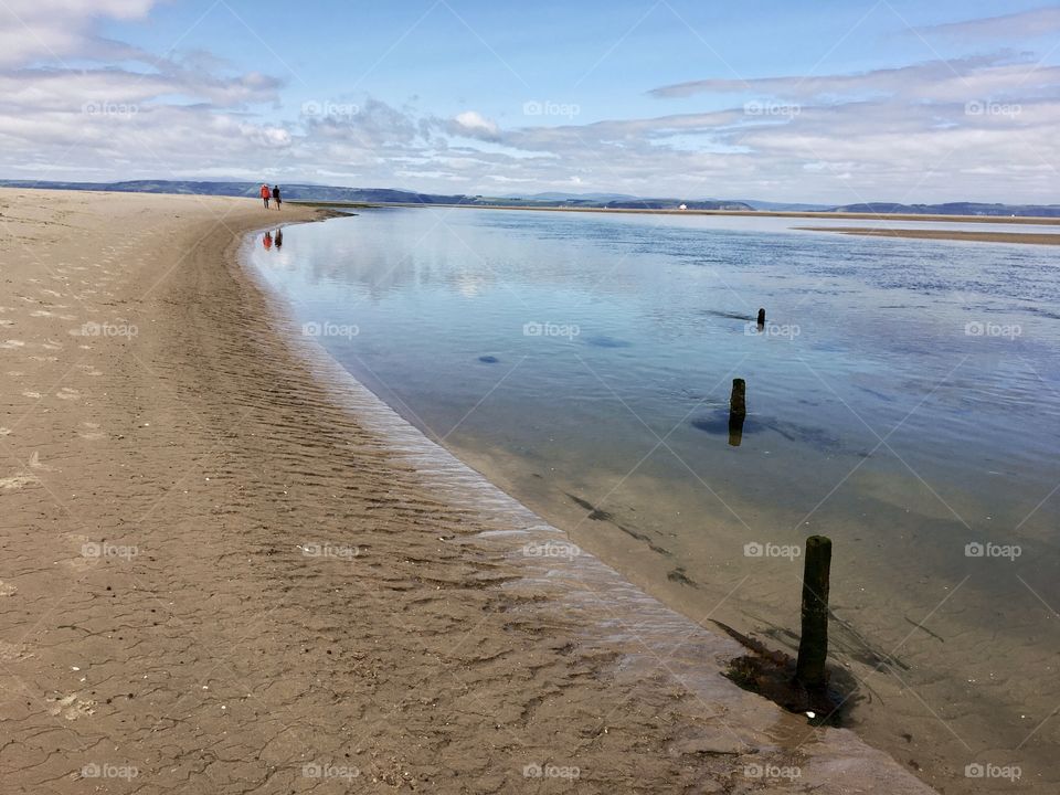 Amazing walk along a Scottish Beach ... so breathtakingly beautiful 💛 💙