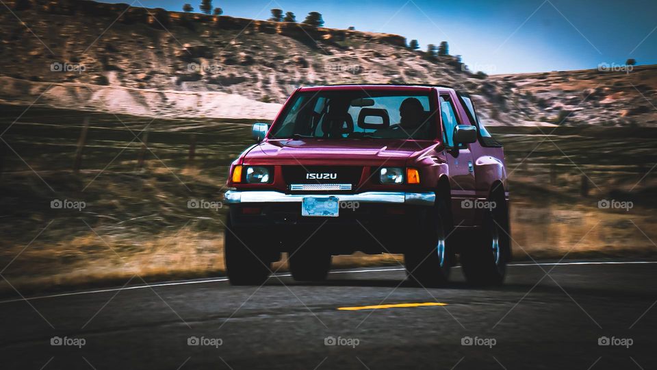 Don’t look at photographers while driving at high speeds.