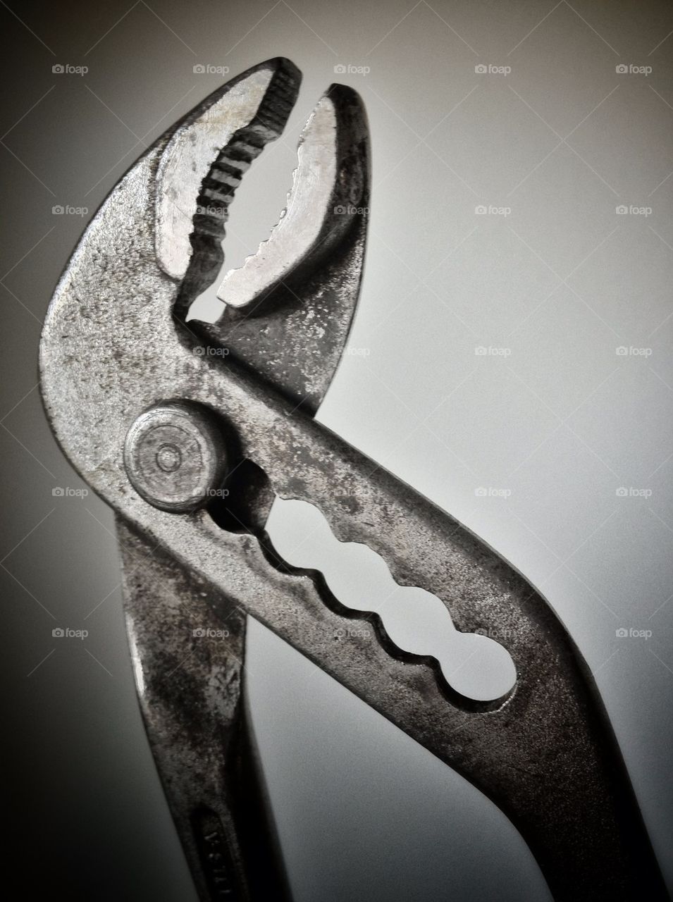 Tongue-and-groove pliers