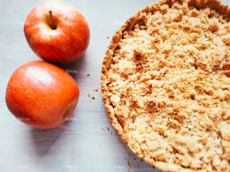 Crumble with apple fruits
