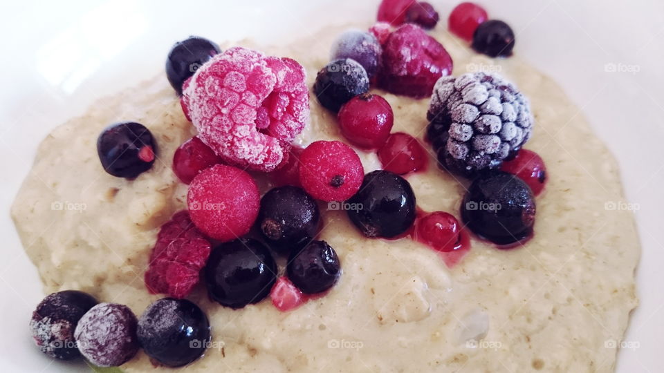 Porridge with Berries 