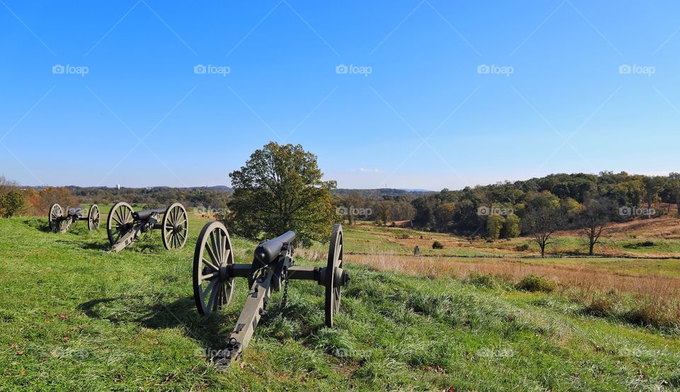 Battlefield at Gettysburg, canons, fields, trees, skyline, vista, 