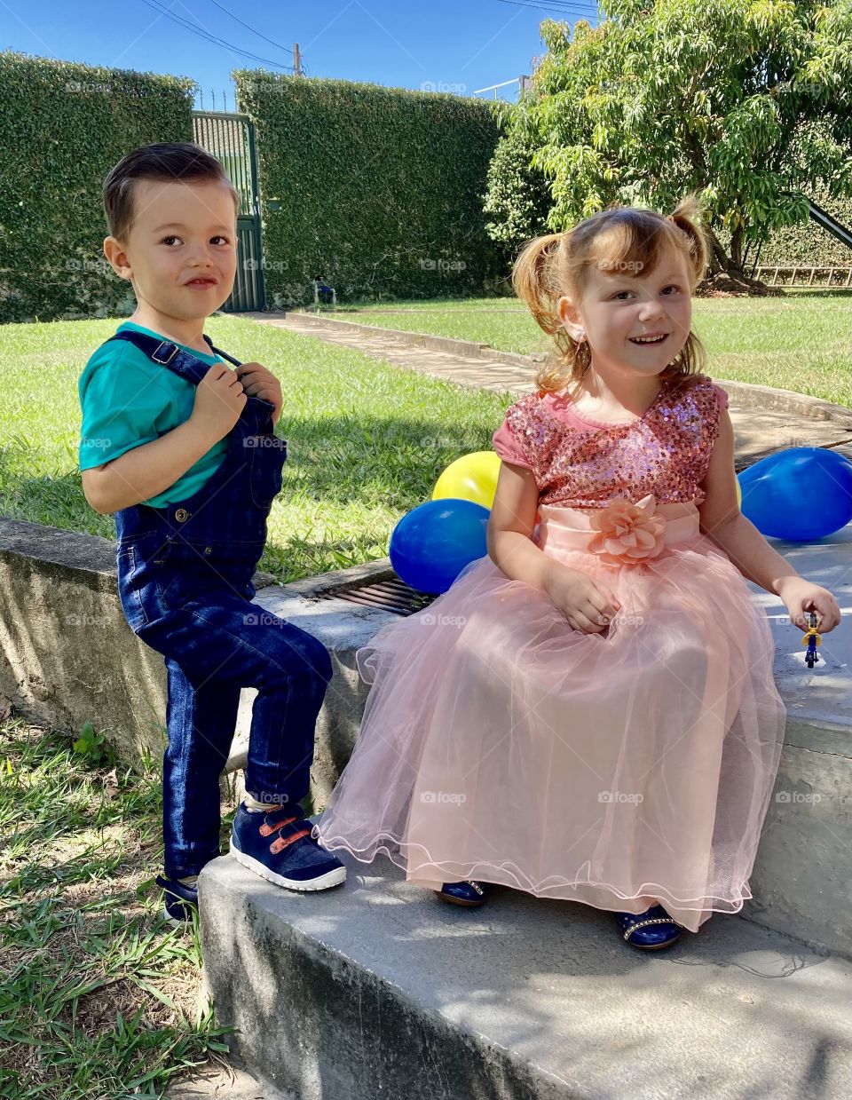 The joy of being a child and smiling!  May we never lose the sweetness and purity of children ... / A alegria de ser criança e sorrir! Que nunca percamos a doçura e a pureza das crianças...