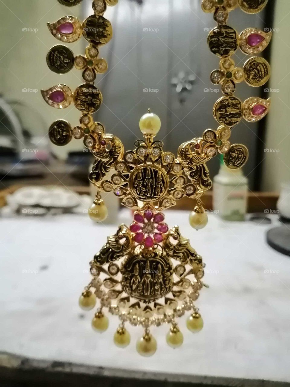 Making latest gold jewellery. India