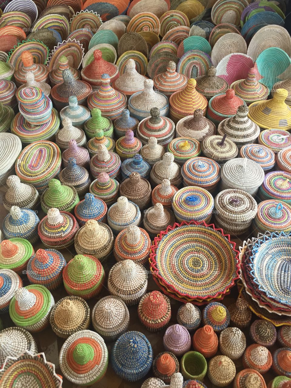 Basket shopping in Senegal. It's impossible to choose!