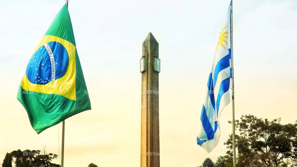 Bandeiras Brasil e Uruguai