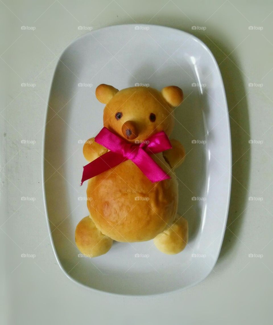 Teddy bear bread
