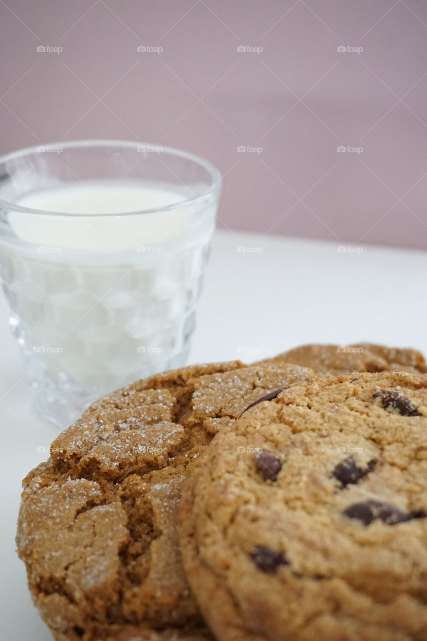 Milk and cookies 