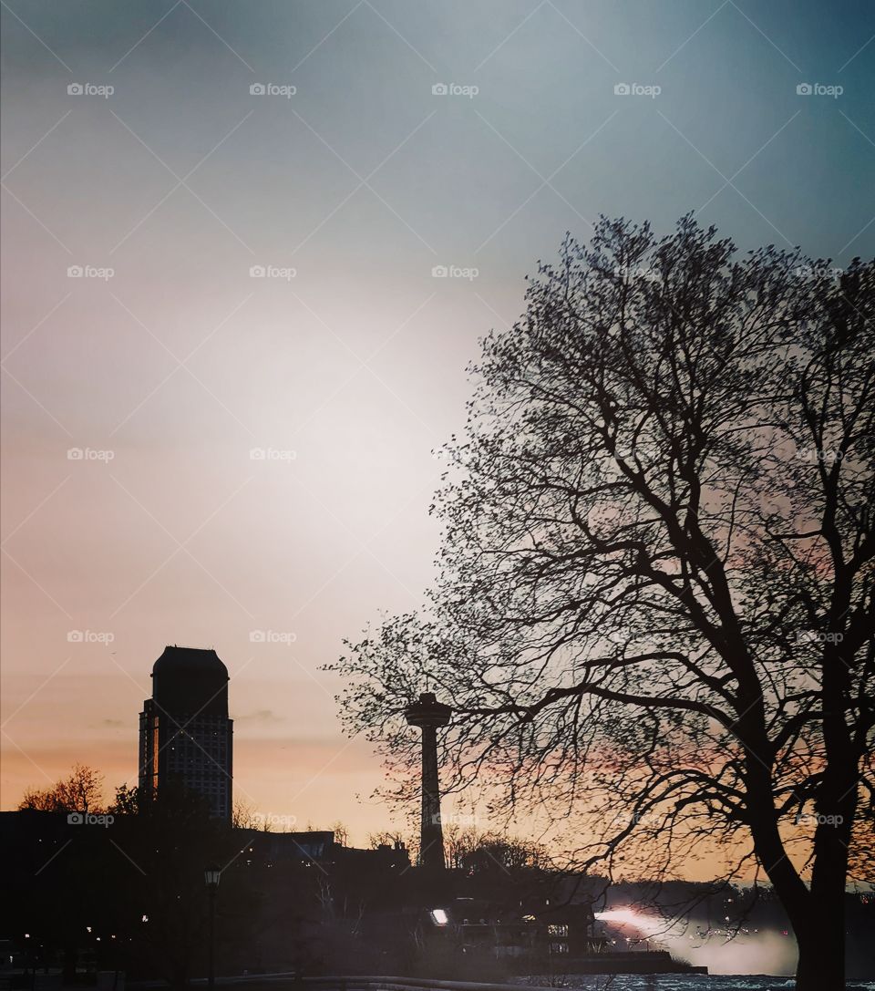 A Niagara evening