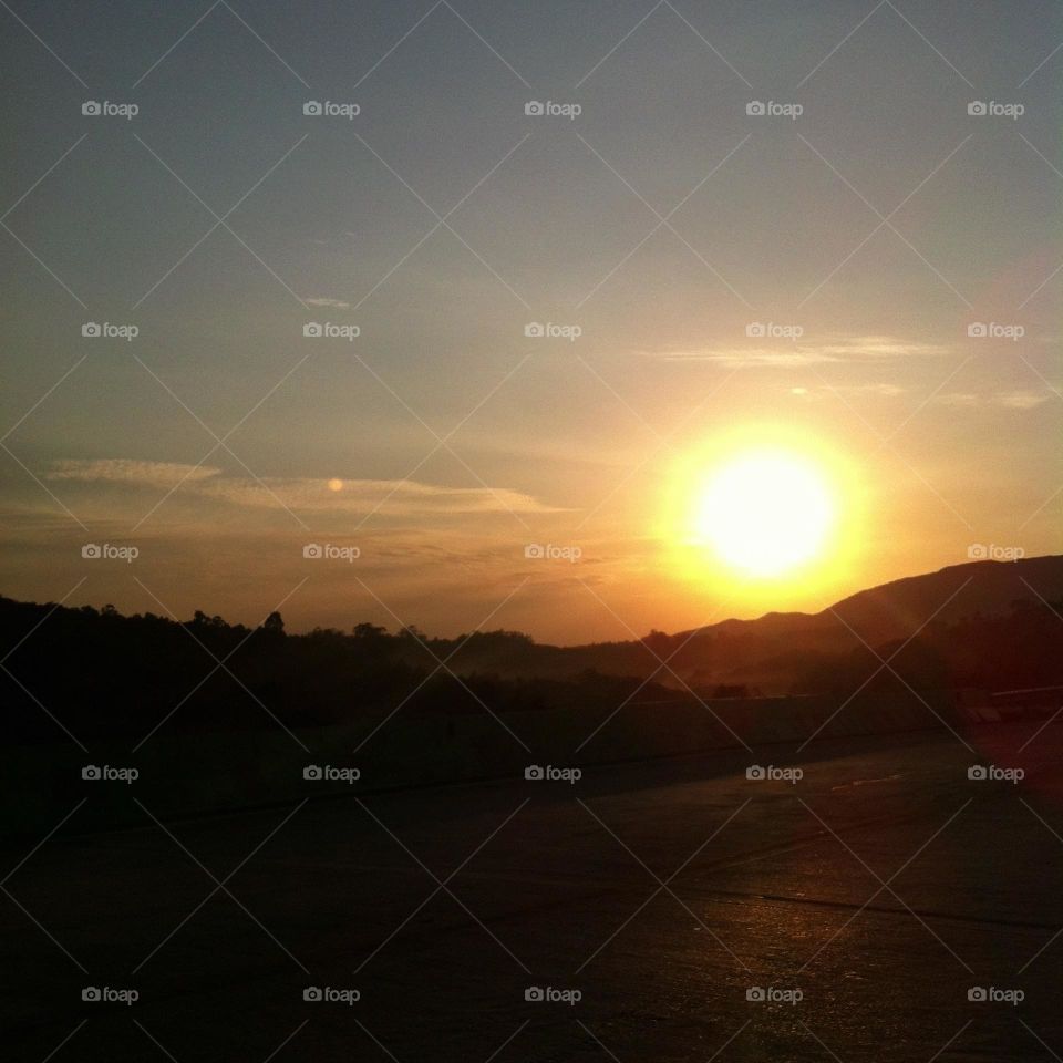 🌄🇺🇸 An extremely beautiful dawn in Jundiaí, interior of Brazil. Cheer the nature! / 🇧🇷 Um amanhecer extremamente bonito em Jundiaí, interior do Brasil. Viva a natureza! 