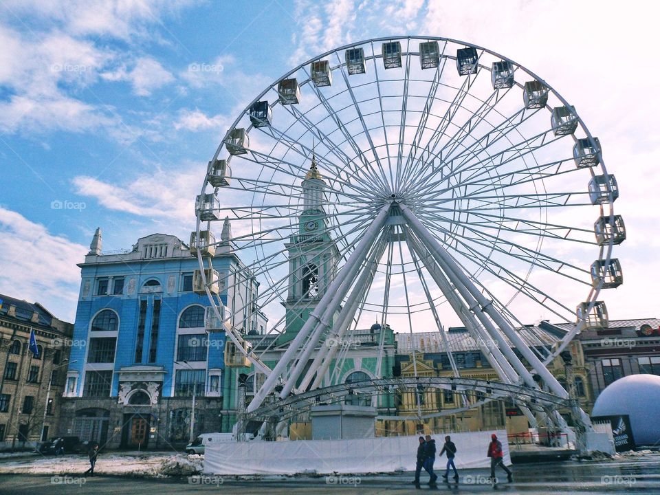 Ferris wheel in the city of Kiev