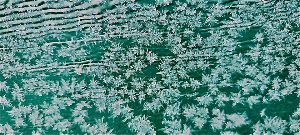 Patterns form based on the molecular shapes of ice crystals, their arrangement in clusters and how they spread across a surface. Other factors are slight temperature variations and the material a surface is made of. 2023. Hypnotic Productions