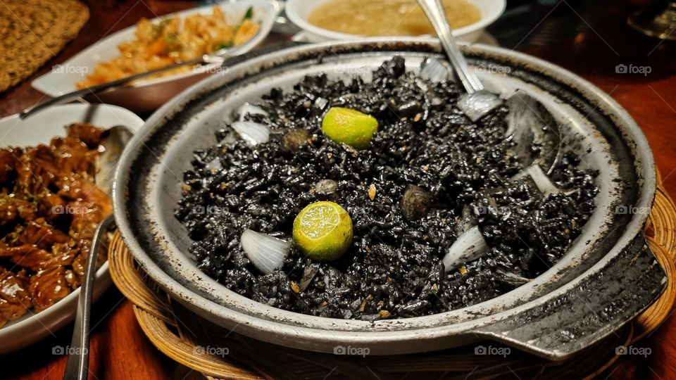 paella negra