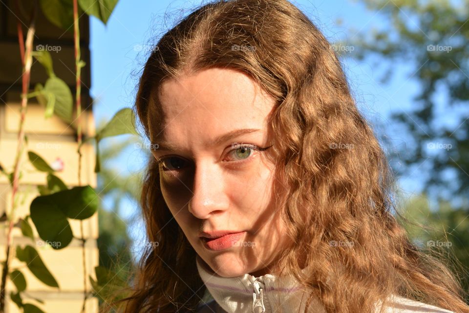 girl beautiful portrait in sunlight