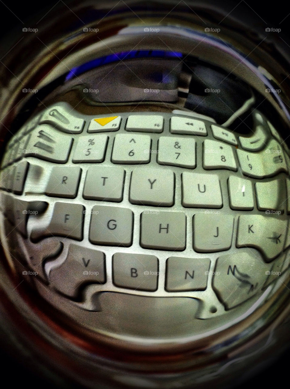 glass apple metal keyboard by wmm1969