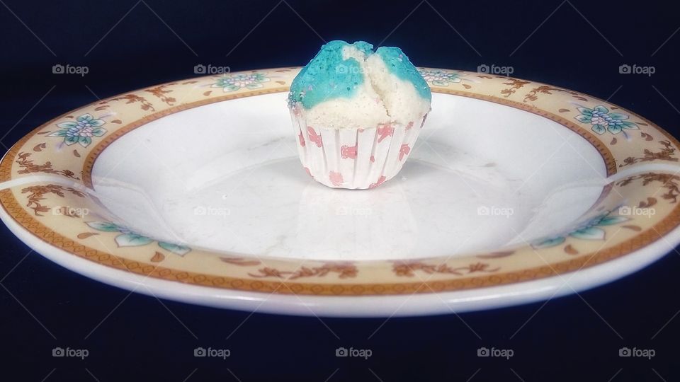 Favorite sweet sponge when relaxing