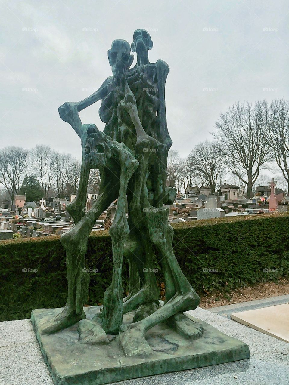 Holocaust memorial Père Lachaise cemetery Paris