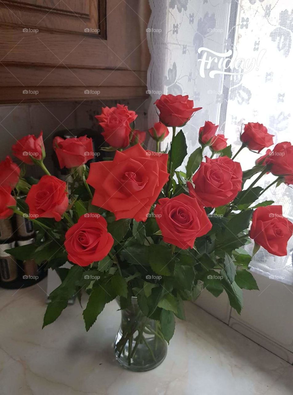 red roses bontique