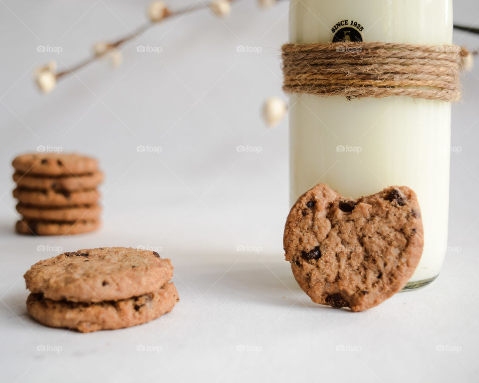 Cookies
milk made cookies for breakfast choco chip