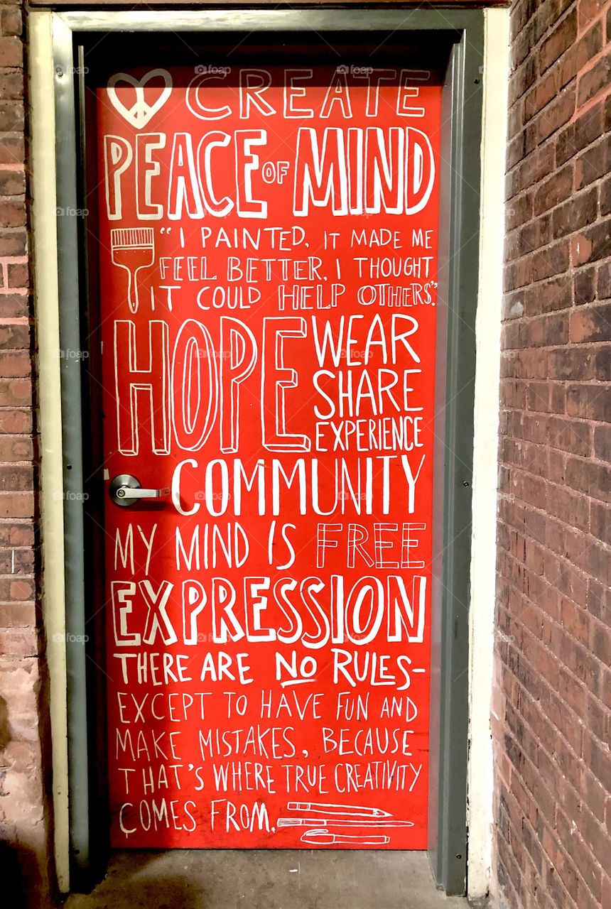 Messages of positivity and peace, Red color pop 