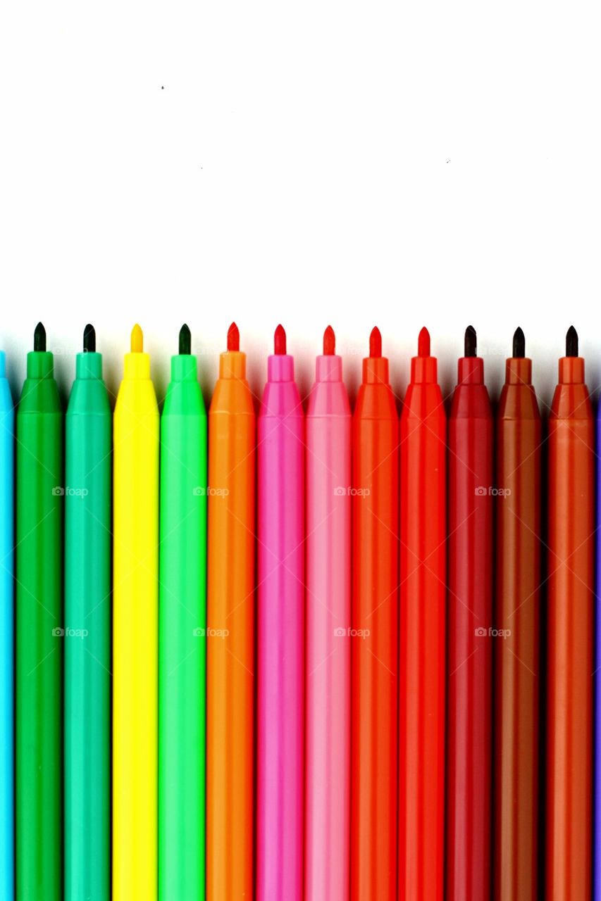 colorful colored pen markers