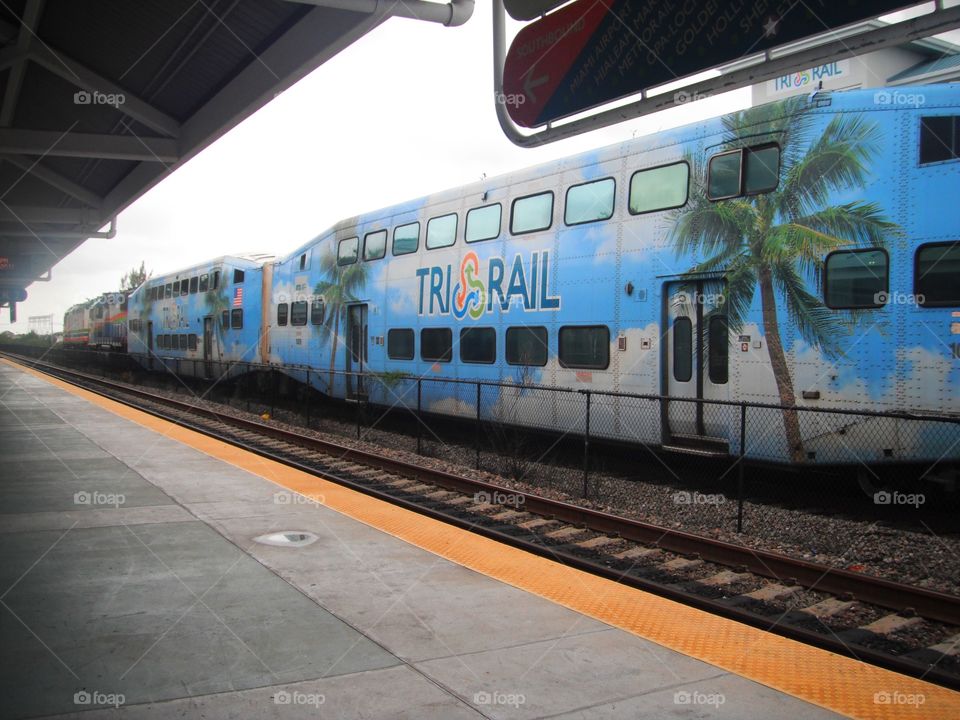 Tri rail train
